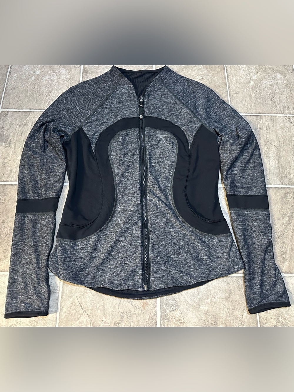 Lululemon Find Your Bliss Jacket Black / Heathered Black
